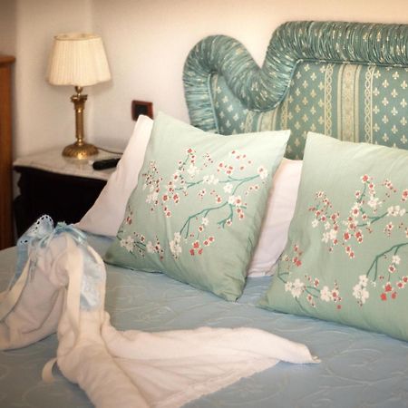 Bed and Breakfast La Finestra Sul Mare Іскія Екстер'єр фото