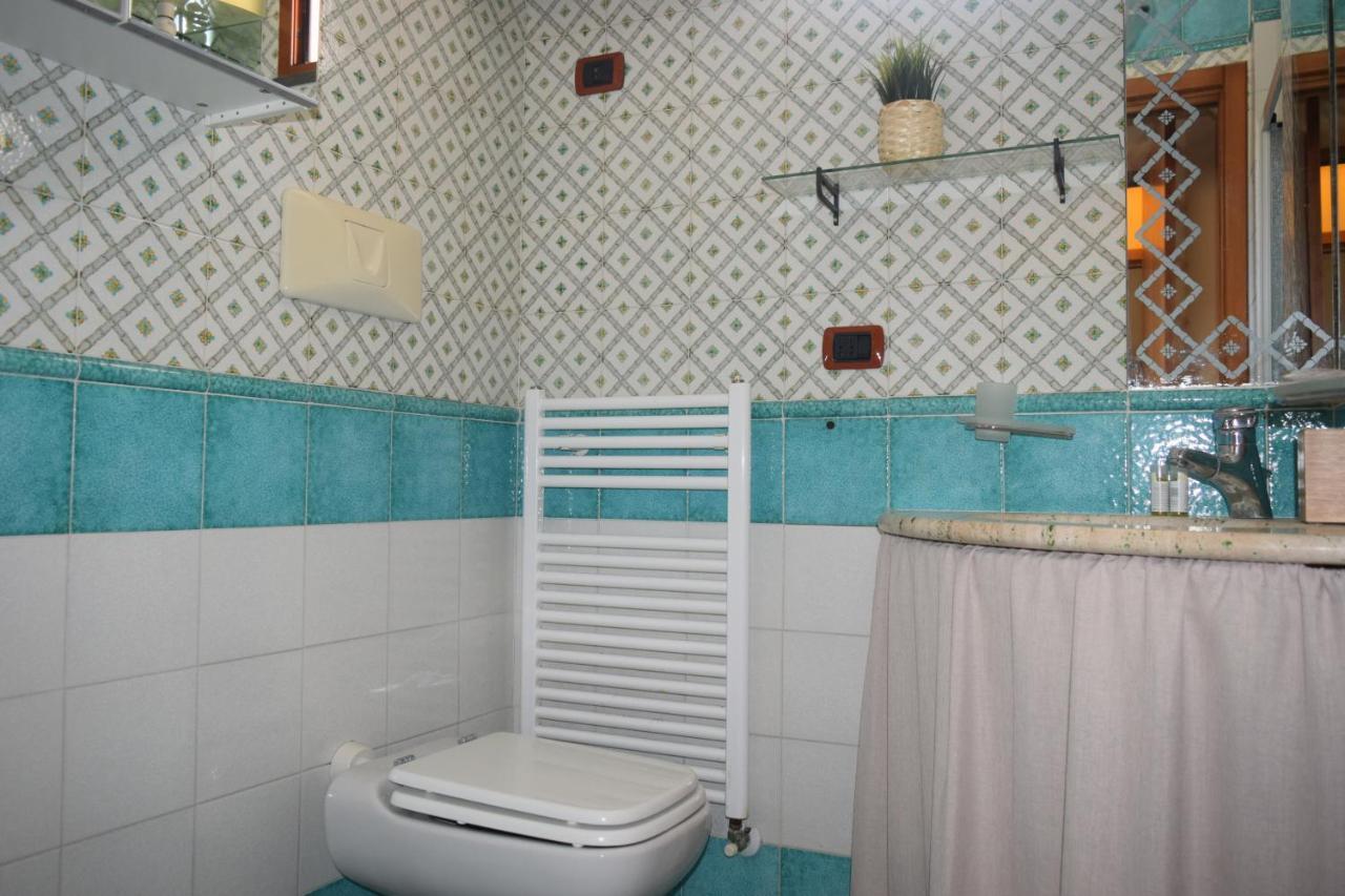 Bed and Breakfast La Finestra Sul Mare Іскія Екстер'єр фото