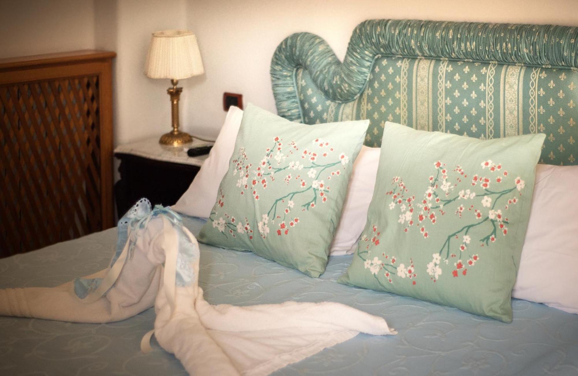 Bed and Breakfast La Finestra Sul Mare Іскія Екстер'єр фото